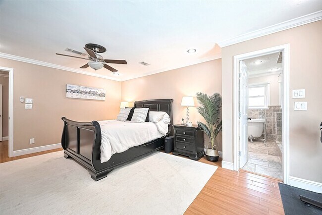 Building Photo - 14127 Britoak Ln