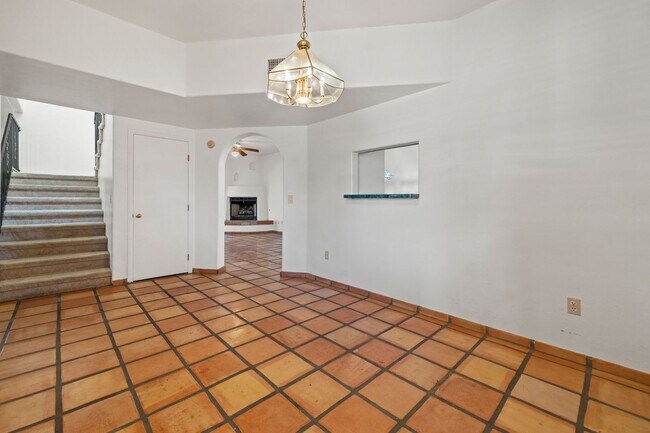 Building Photo - Beautiful Santa Fe Home on Large Corner Lot!