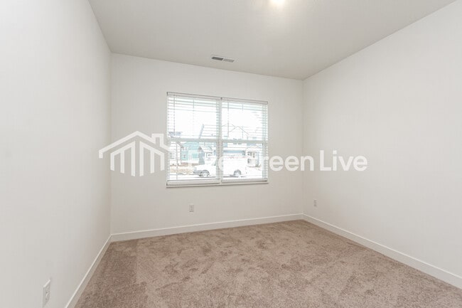 Building Photo - 3585 Cosmic Ct