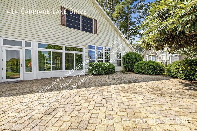 Building Photo - 414 Carriage Lake Dr
