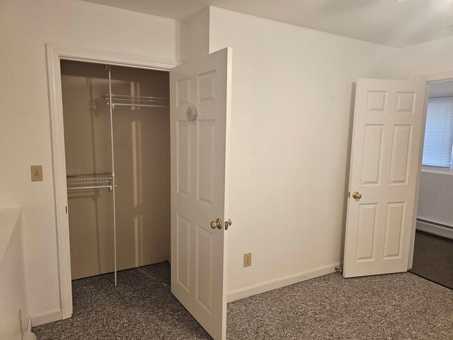 Building Photo - 30 Sterling Ln