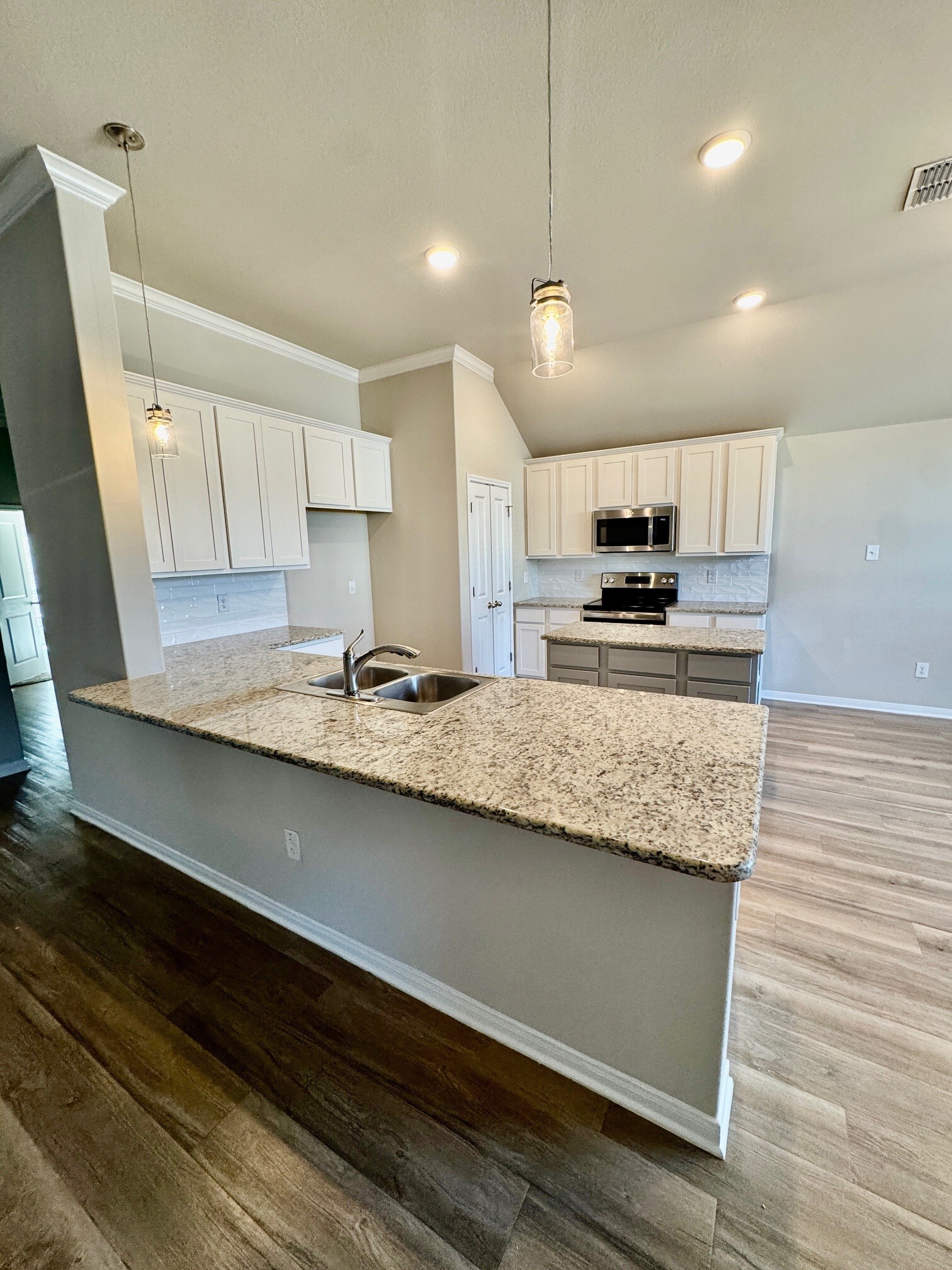 Building Photo - 7308 Rosado Dr