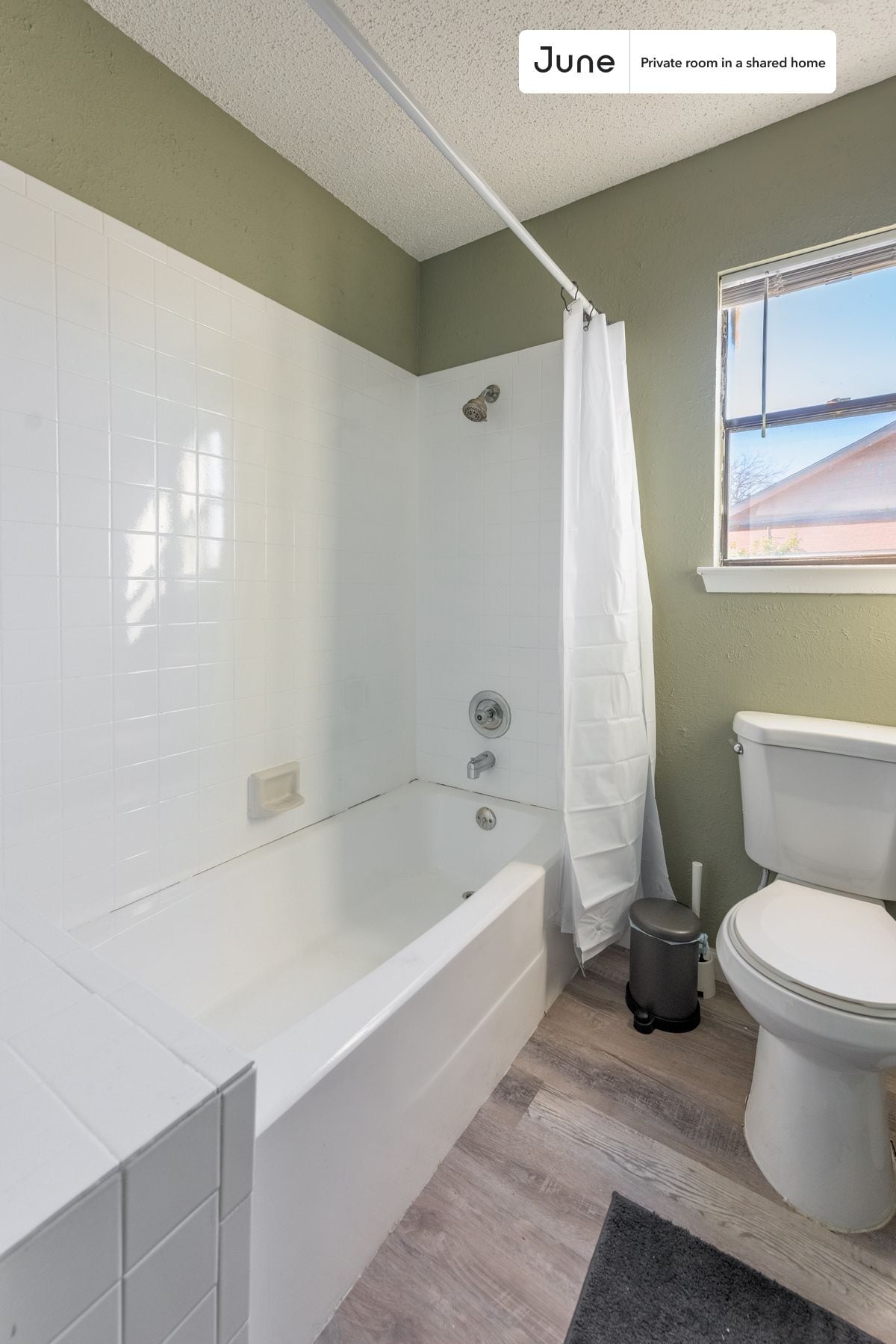 Building Photo - Room in Shared 2 bed/2 bath home