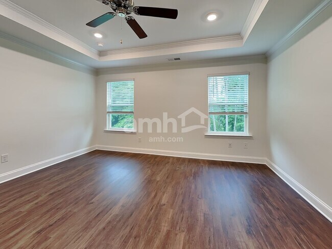 Building Photo - 605 Rivermist Dr