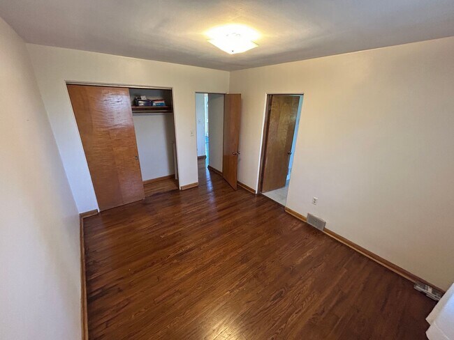 Building Photo - 4-bedroom Home in Cranberry Twp