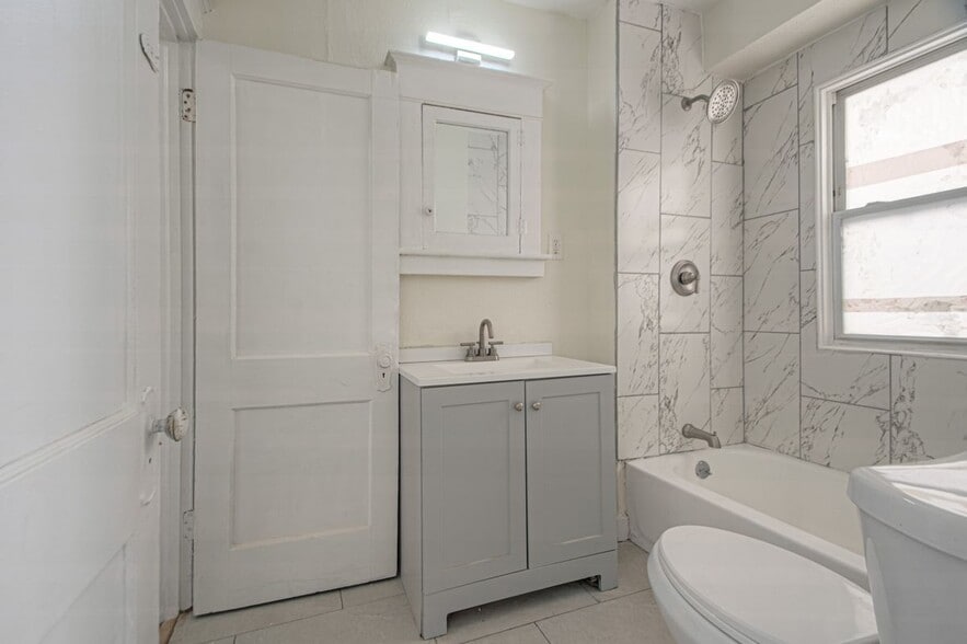 Building Photo - 3626 Bellefontaine Ave