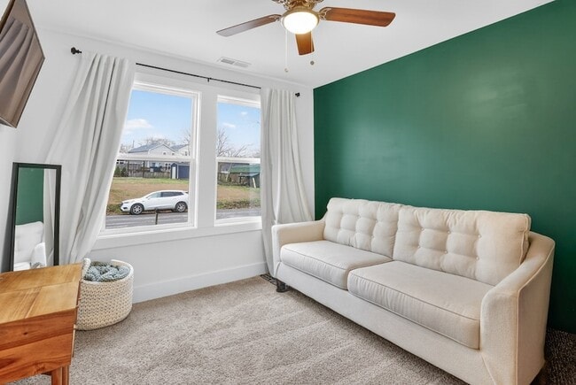 Building Photo - 4103 Main St