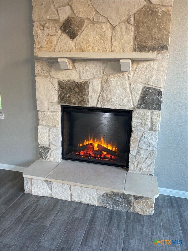 Building Photo - 811 Marlow Cove