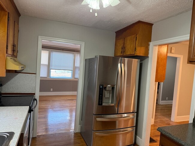 Building Photo - West Columbia