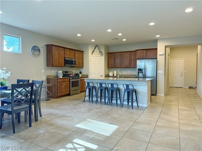 Building Photo - 3548 E Tompkins Ave