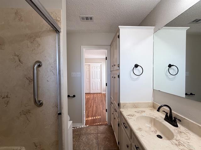 Building Photo - 828 Park Ln