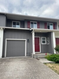 Building Photo - Charming 3 Bedroom Townhome w/FULLY FENCED...