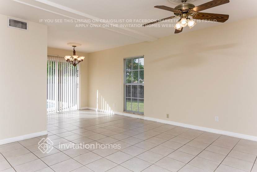 Building Photo - 6904 NW 79th St