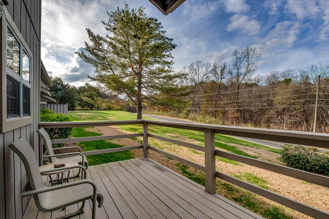 Building Photo - 308 Chota View Pl