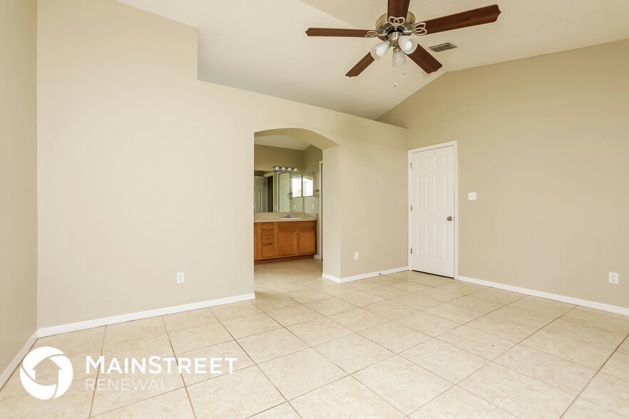 Building Photo - 2566 Davenport Cir