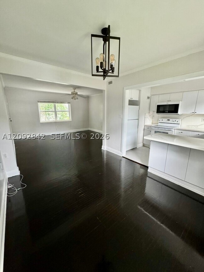 Building Photo - 7740 SW 54th Ct
