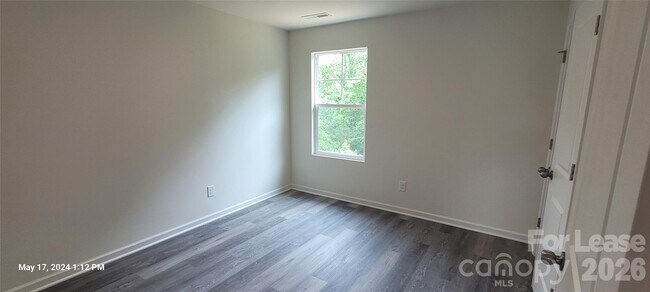 Building Photo - 133 Slate Dr