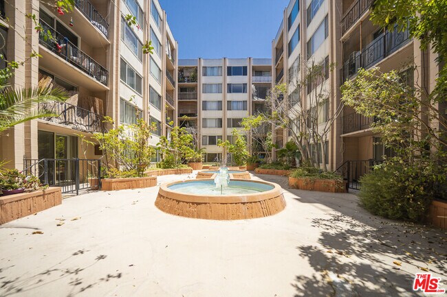 Building Photo - 421 La Fayette Park Pl
