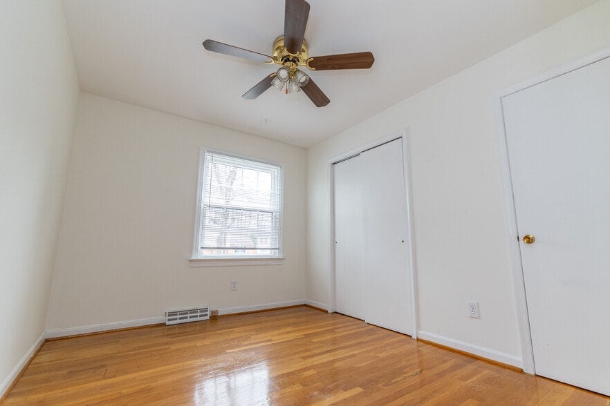 Building Photo - 9022 Joi Dr