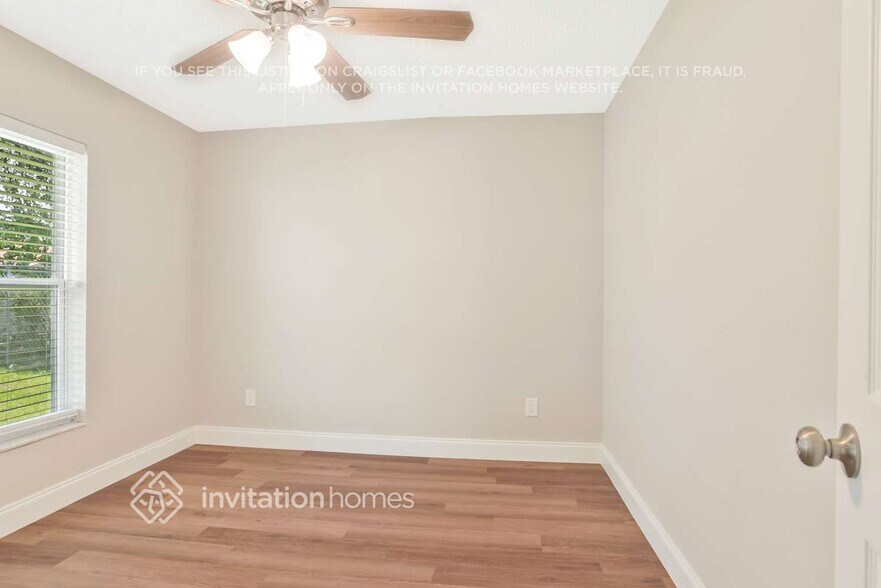 Building Photo - 676 Regency Way