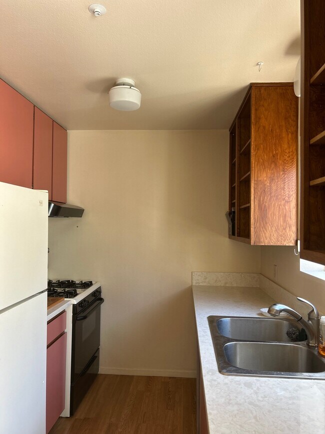 Building Photo - 355 N Chorro St