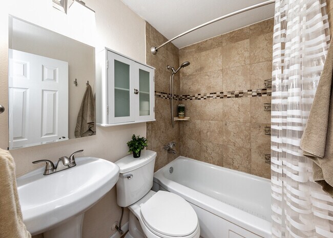 Building Photo - 4319 S Logan St