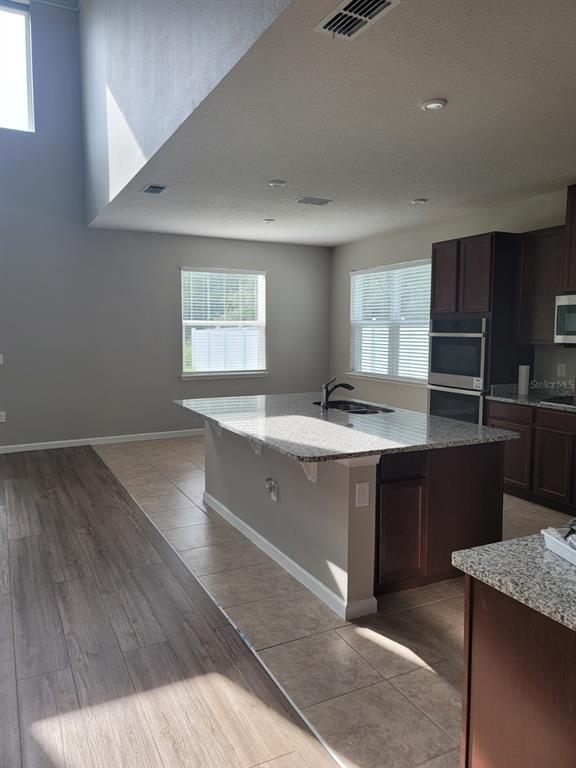 Building Photo - 6018 Glory Bower Dr