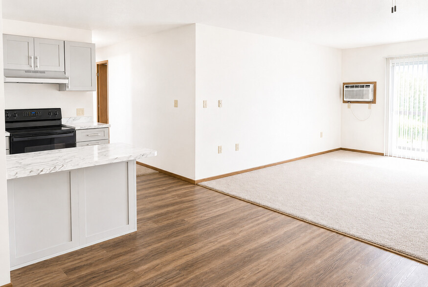 Newly Renovated 3 Bed 1 Bath - Murdock Apartments