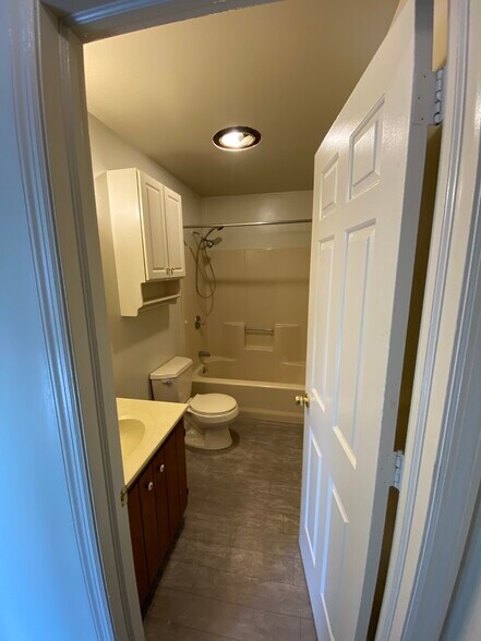 Building Photo - 28 Stoltzfus Ln