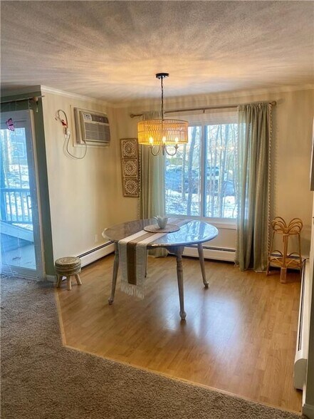 Building Photo - 7 Wake Robin Rd