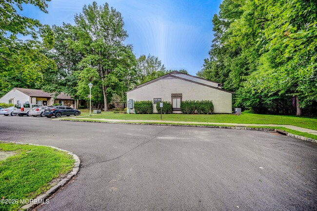 Building Photo - 99 Arrowood Rd