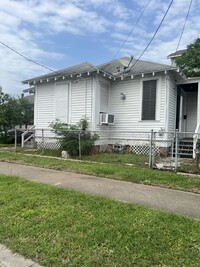 Building Photo - 3927 Avenue M