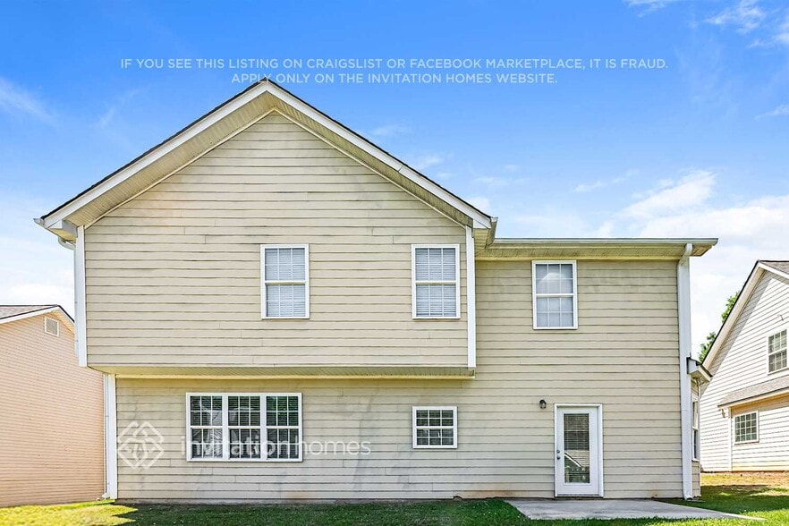 Building Photo - 909 Lakeside Ct