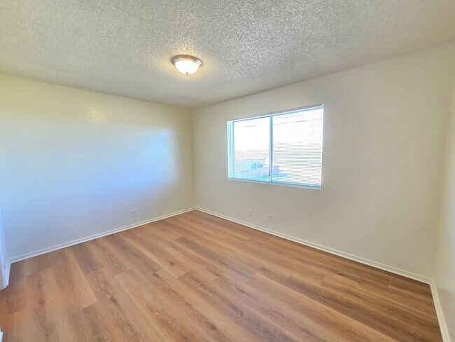 Building Photo - 6611 California City Blvd