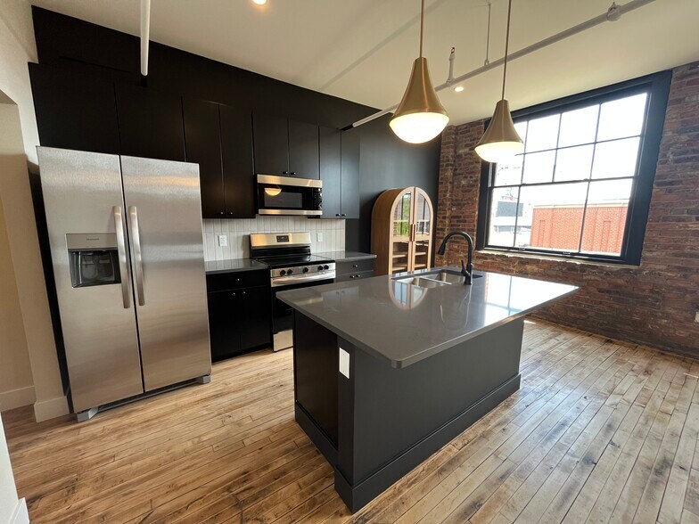 Apartment 303 - The Produce Lofts