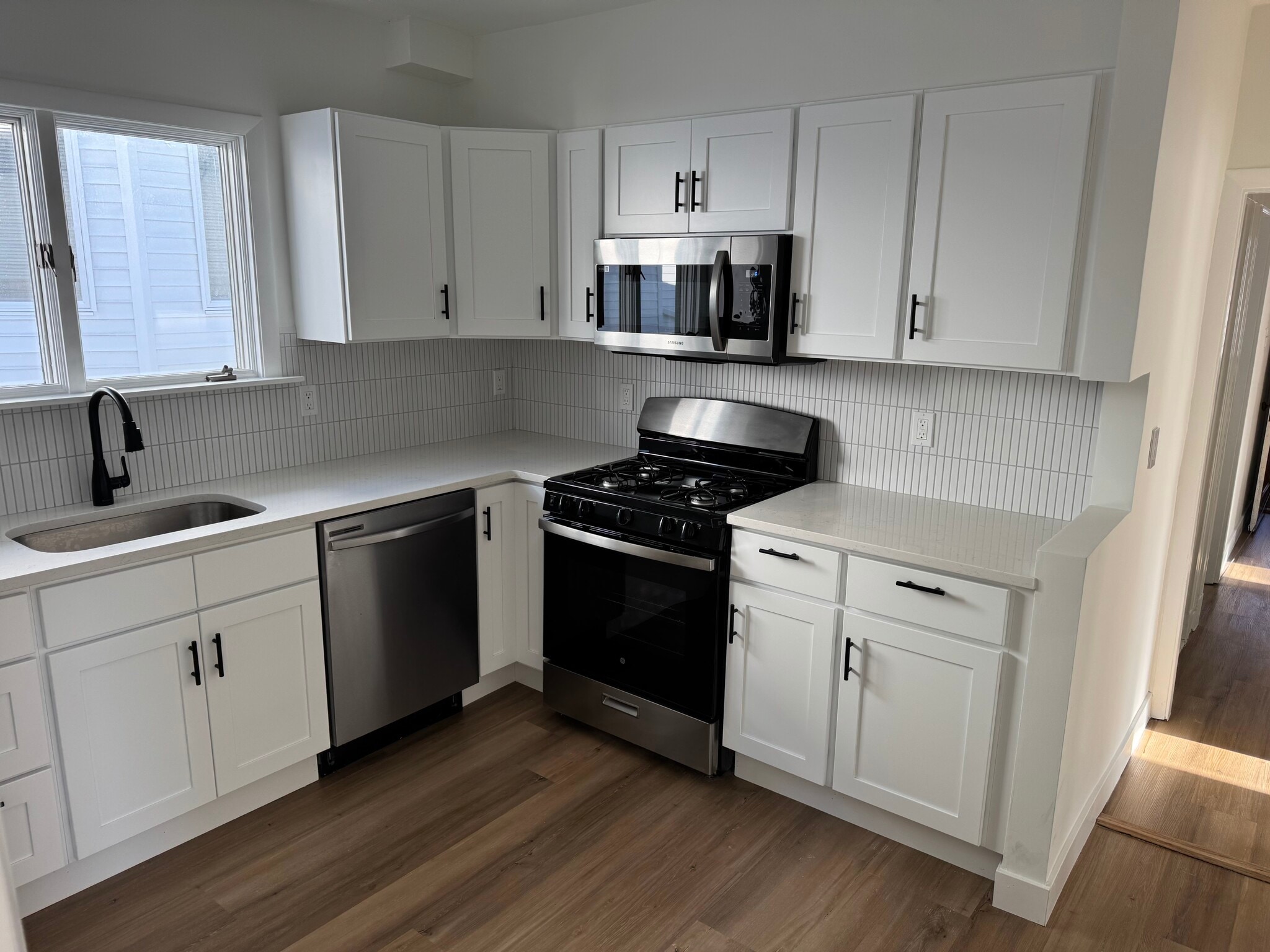 Building Photo - 141 Hillsdale Rd