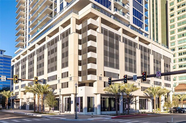 Building Photo - 275 1st Ave S