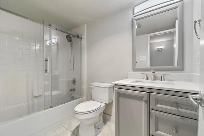 Building Photo - 5316 Yager Dr