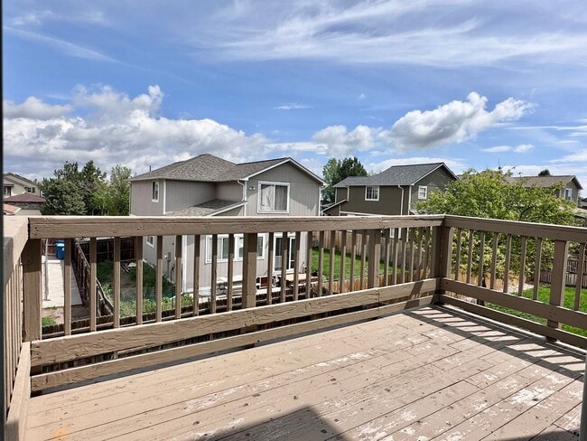 Building Photo - Conveniently Located Home in East Quincy H...