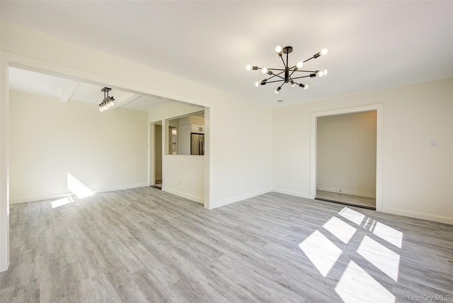 Building Photo - 71-65 Douglaston Pkwy