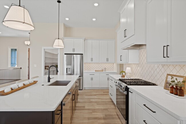 Building Photo - 5201 Buttercup Dr