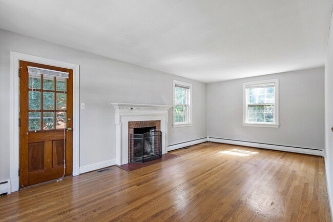Building Photo - 2 BR, 1.5 BA, Basement, Granite Hills Area