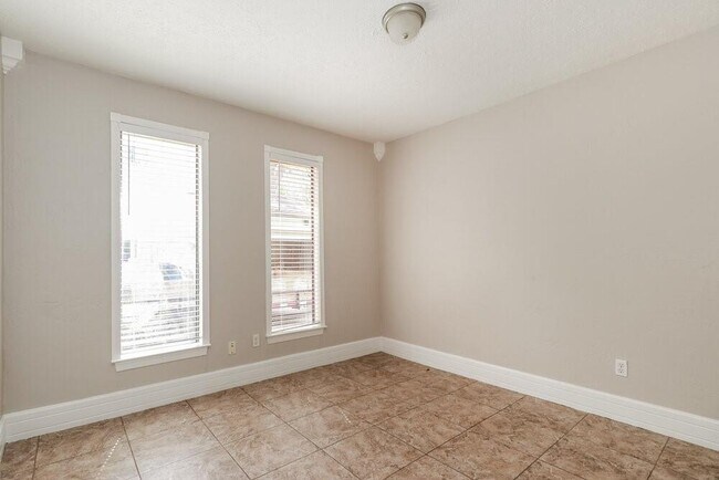 Building Photo - 17803 Villa Way Dr