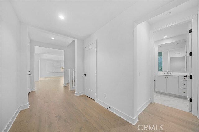 Building Photo - 154 Mezza Luna