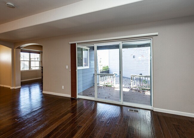 Building Photo - Westside home in Desirable Gold Hill Mesa ...