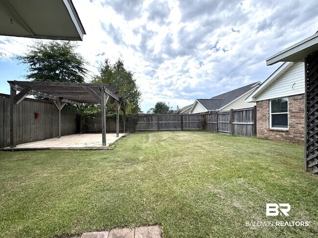 Building Photo - 9964 Hollowbrook Ave