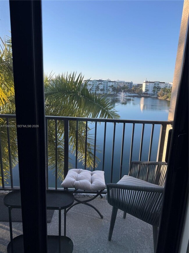 Building Photo - 4725 NW 85th Ave