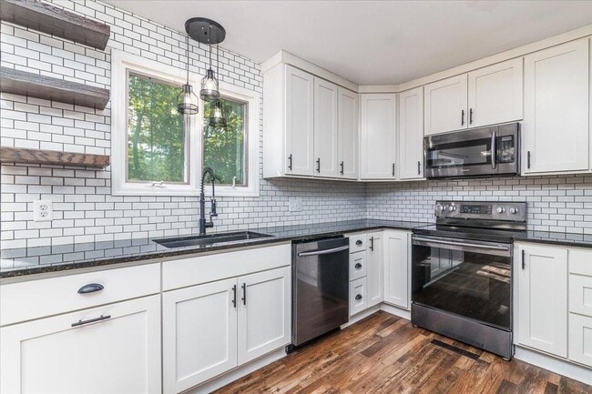 Building Photo - 5708 Bridlewood Dr