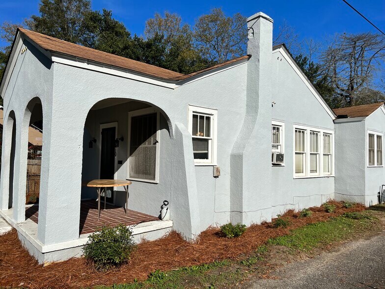 Building Photo - 1410 Heath St
