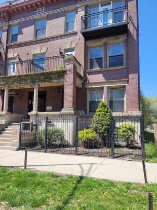 Primary Photo - 5324 S King Dr
